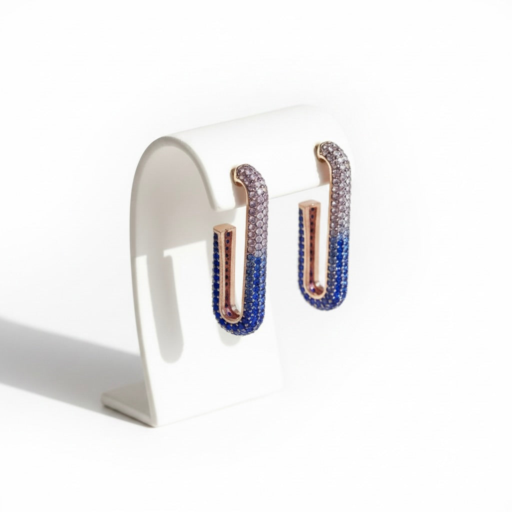 Ohrstecker aus Sterlingsilber 925, rotvergoldet, mit blauer Pavé-Fassung „Azure Sparkle“