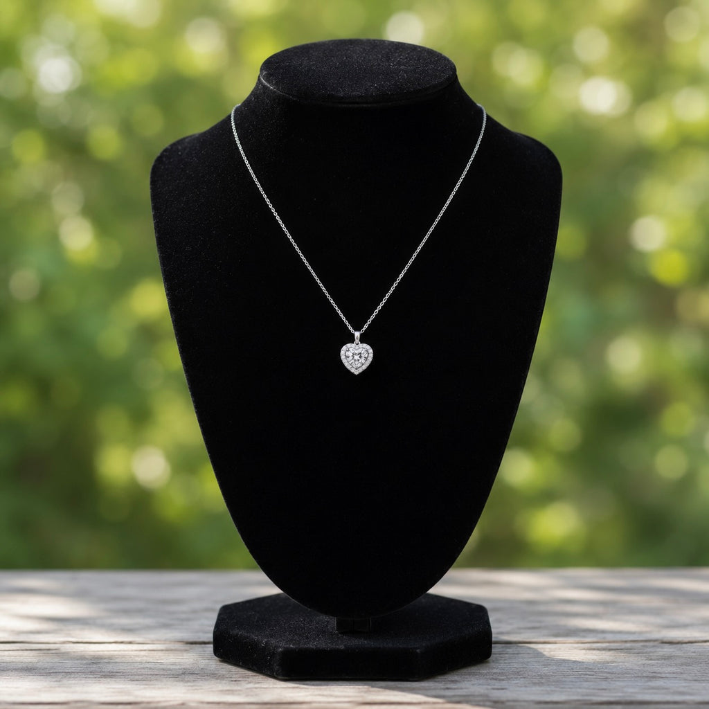 Halskette aus Sterlingsilber 925 mit Heiligenschein-Herz-Zirkonia-Anhänger „Ore“