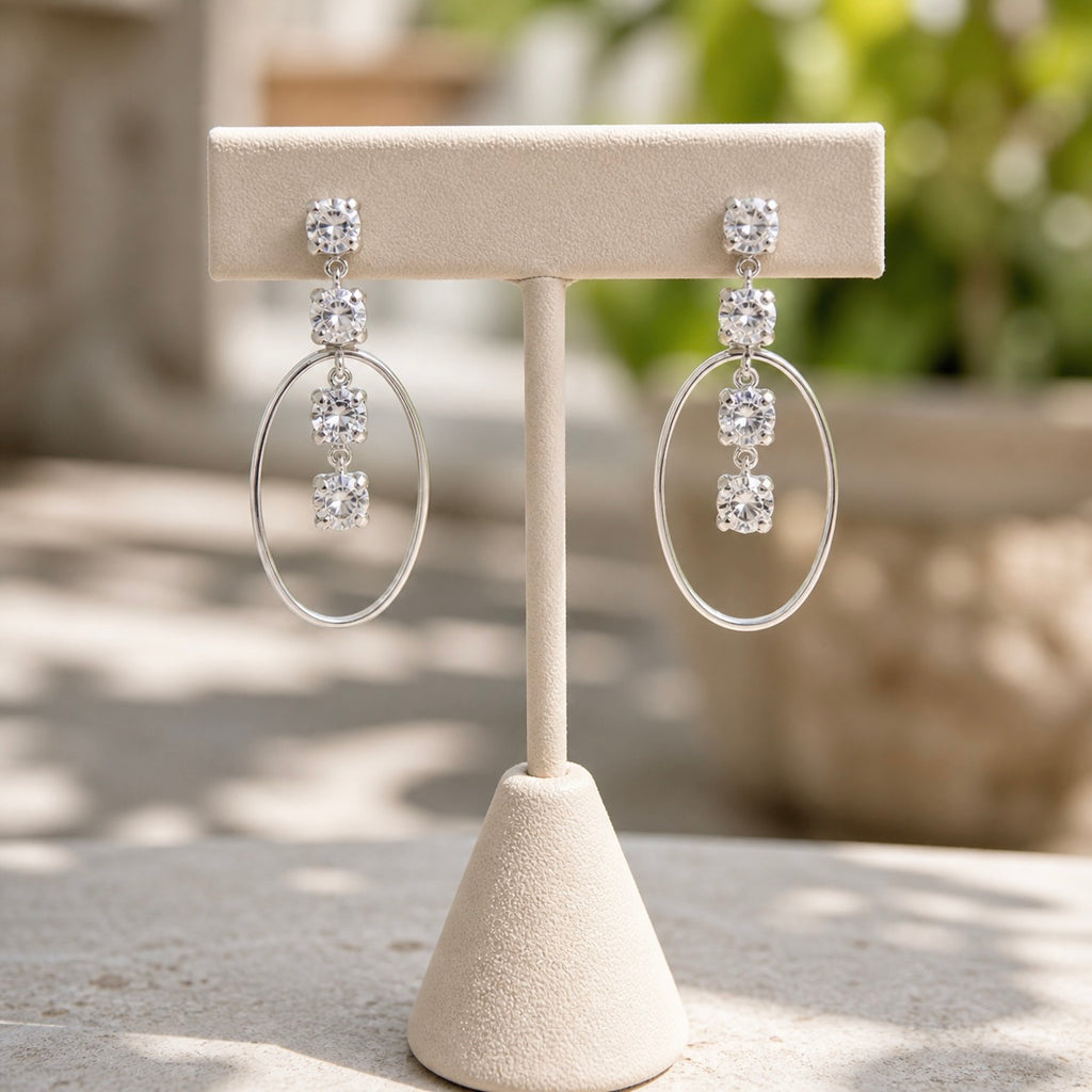 Ohrringe aus Sterlingsilber 925 mit ovalen weißen Swarovski Kristallen "Eclat"