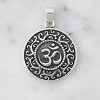 Sterlingsilber 925 Geschwärzter Om-Anhänger „Asana“