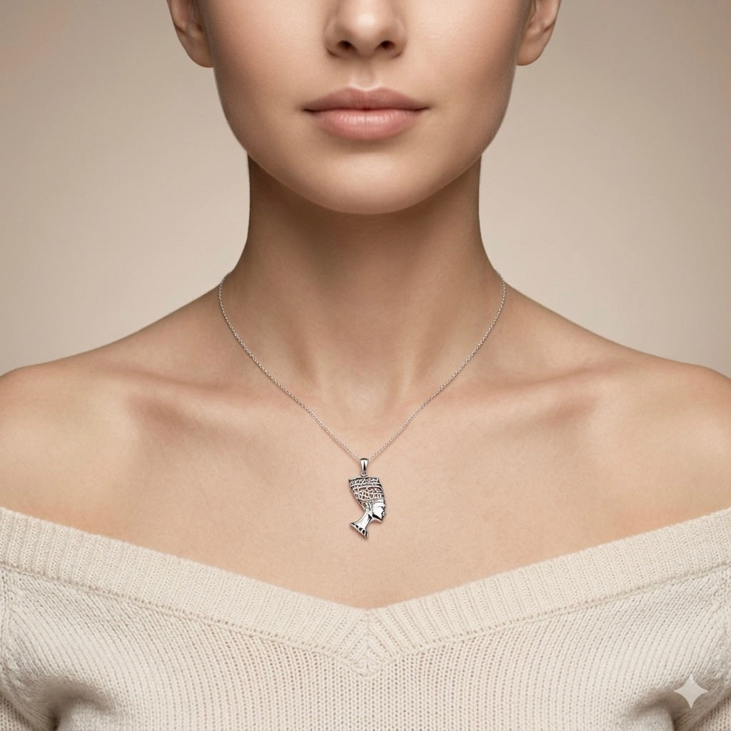 Sterling Silver 925 Pendant "Queen Nefertiti"