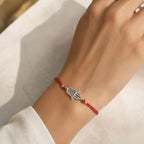 Rotes Schnurarmband mit 925er Sterlingsilber Hamsa-Anhänger „Gesegnete Hand“