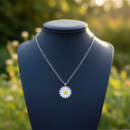 Halskette „Bellis“ aus Sterlingsilber 925 mit Gänseblümchen-Anhänger, Gelbgold vergoldet