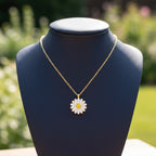 Halskette „Bellis“ aus Sterlingsilber 925 mit Gänseblümchen-Anhänger, Gelbgold vergoldet